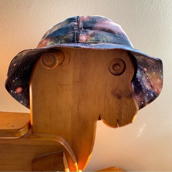 Festival summer Galaxy print bucket hat - Picture 1 of 7